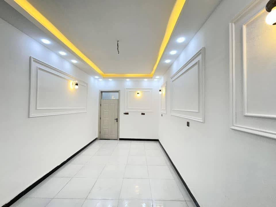 دار للبيع - حي التقية الثالثة
150 م2 
- بناء حديث - قرب مجمع الروان . 

🟣الطابق الاول 
غرفتين - صالة معيشة - أستقبال - مطبخ - مجمع صحيات 
🟣علمًا ان الدار ما مسكون زيرو 2025 . 

🟣 موقع مميز 

للأستفسار اتصال او واتساب 
*********** أو ***********
