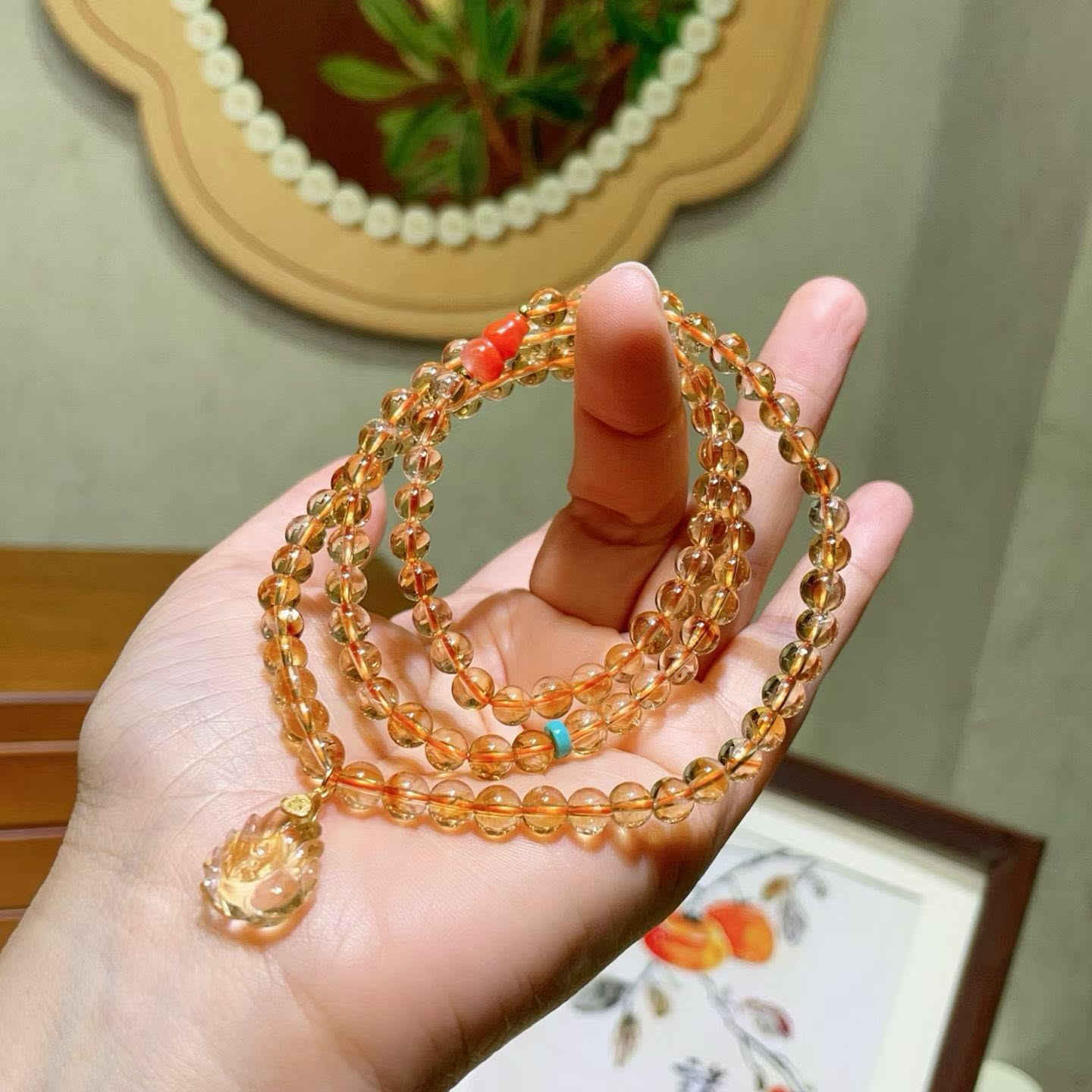 Natural Citrine Triple-Wrap Bracelet

I recently acquired this Citrine piece, and I wholeheartedly recommend it to anyone looking to enhance their personal aura while embracing the symbolism of attracting wealth! 💛

This triple-wrap Citrine bracelet offers a beautiful sense of depth and layering. When worn around the wrist, it strikes the perfect balance—elegant without being ostentatious—and beautifully highlights the skin tone. It makes for a superb accessory, whether for everyday wear or in a professional workplace setting.

It is paired with a Nine-Tailed Fox pendant, a symbol of wisdom and allure. The fox's tail features intricate carvings that shimmer and dance with light under the sun, instantly amplifying the piece's energetic presence to the max.

Citrine itself corresponds to the Solar Plexus chakra, fostering self-confidence and radiating a positive energetic field; the Nine-Tailed Fox further amplifies this effect, offering a dual layer of protection and blessing for both your social connections and financial prosperity.

無論是戴一套還是分開搭配，都高級又有寓意。送給朋友當禮物也很適合～

If you would like this subtle beauty to become your daily companion, write to me 
📩WhatsApp：8613308361107

Don't wait, because a bracelet like this will probably never appear again


**إذا كنت صاحب هذا الإعلان وتريد حذفه لأي سبب، رجاءا أرسل رسالة إلى الدعم الفني**