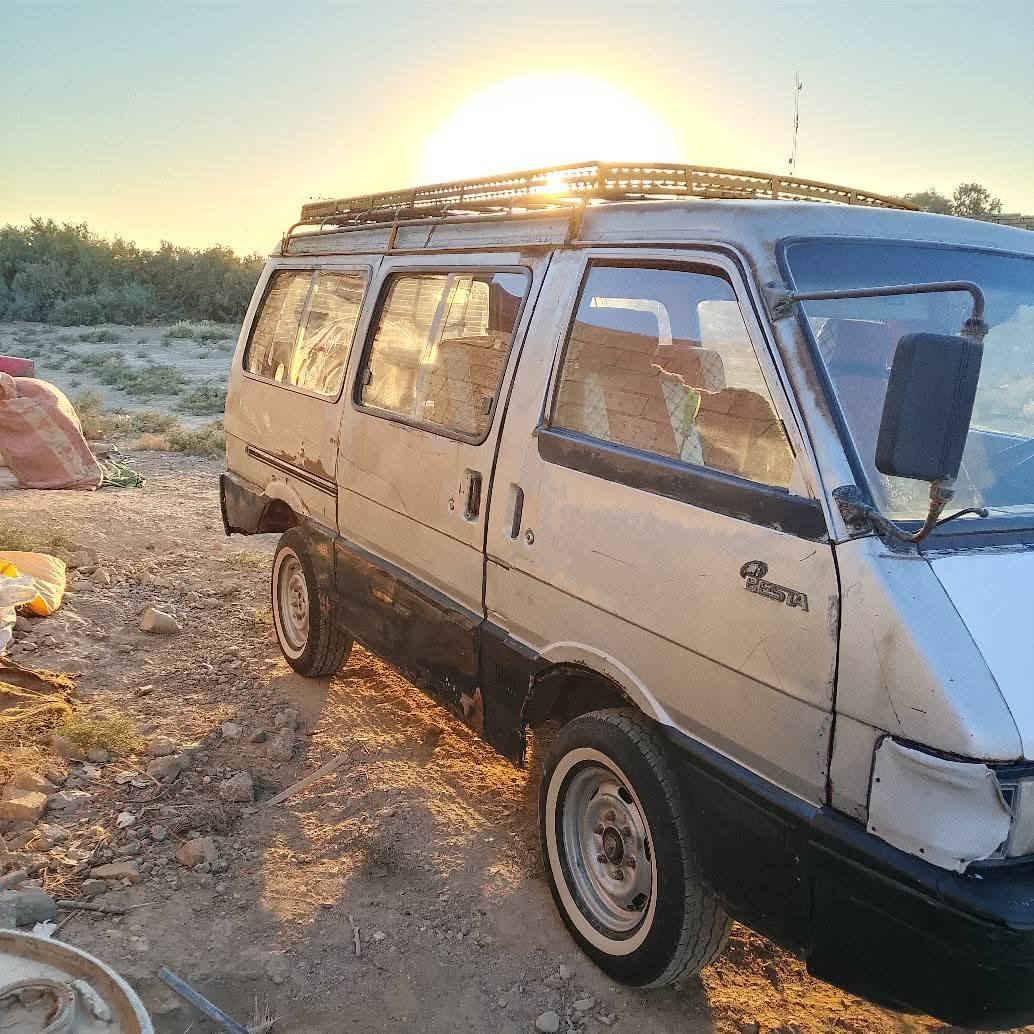 السلام عليكم كيه بسته للبيع موديل 1993 رقمها بغداد الماني تريد وكاله تريد تحويل السعر 27 وبيها مجال مكان واسط الكوت للاستفسار الاتصال على الرقم ***********
