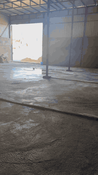 السلام عليكم 
جملون لليجار 
مساحه 260 م ارتفاع 6 م
العنوان الصوب الصغير فرع الزريجيه ال بندر قريب على الشارع 

رقم ***********
رقم ***********
رقم ***********
