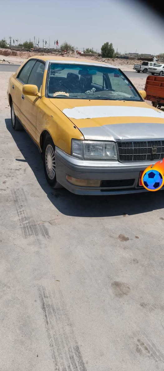 سلام عليكم 

راس الثور للبيع موديل 2000
رقم بصره الماني سنويه عضم عاج 

مكينه وكير بالكارتون توني شادهن 
كهربايات كلها شغاله 
تبريد عوزه وجه مال كمبريسر 
السياره مكفوله من الكص  السياره( نقل )
السعر 45 وبيها مجال العنوان البصره 
***********
