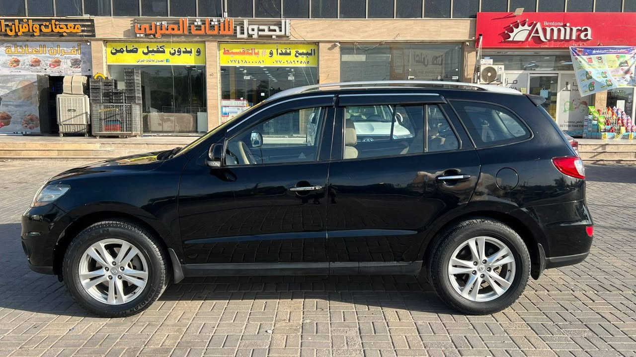 السلام عليكم سنتافيا ٢٠١٢ خليجي بيها جاملغ وباب خلفي  والهلال صبغ فقط بدون دواخل سبعه ،راكب ٣ قطع تبريد السياره فوووول مواصفات  مكينه ٢٤٠٠ دوش كير صدر كلها تمام فتحه بصمه بيبان بصمه تشغيل كشنات كهرباء مري شفط  شاشه كاميرا يعني فول السياره رقم سلمانيه بااسم صديقي هزه ورقم وسنويه جدد تحويل مباشر سعرها ١٣٥ بيها مجال مكانها منطقه الدوره للاستفسار الاتصال *********** مراوس بالنترا أو فورتي أو كورلا بأقل مع فرق ماكو مشكله متواجد واتساب
