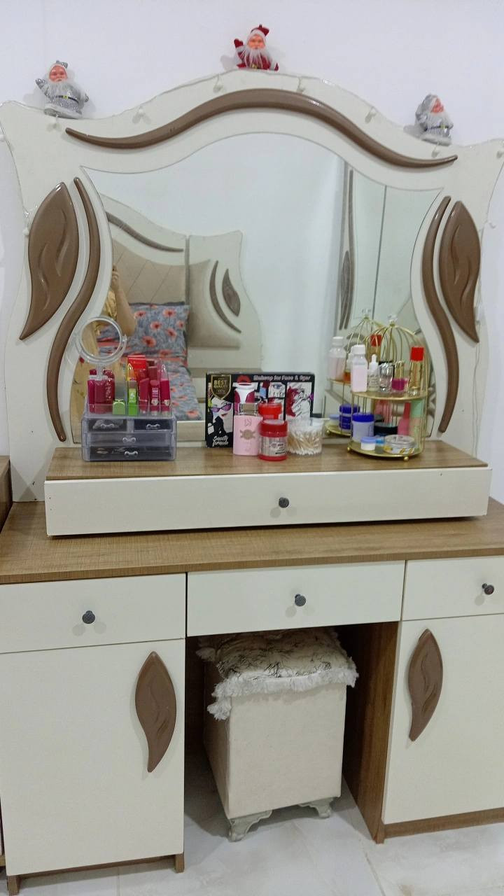 سلام عليكم غرفه اخشاب نضيفه للبيع مابيه اي اضرار


**إذا كنت صاحب هذا الإعلان وتريد حذفه لأي سبب، رجاءا أرسل رسالة إلى الدعم الفني**