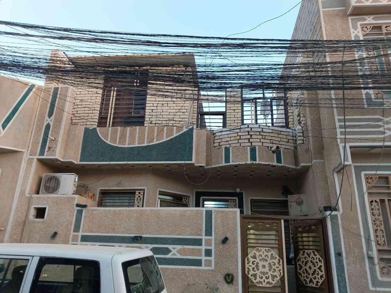 سلام عليكم بيت مساحه 100متر بحي ميثم التمار مقابل حي الامام علي طابو زراعي قرار محكمه 25 ماء مجاري تبليط عرض شارع 10 طابوك جمهوري   يحتوي بيت على غرفه  و صاله و مطبخ و ستقبال و منور  طابق الارضي 
و يحتوي. على غرفتين هيكل فوك 
يبعد عن الامام 2كيلو
للتواصل
***********
***********
