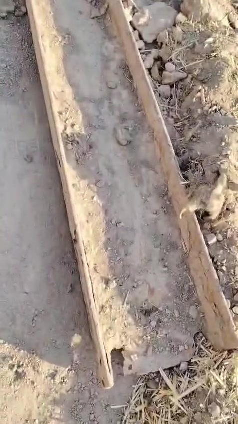 جسر ثقيل جدا عرض طول 12 متر، عرض 30 سم / مكان حله بالدبله / ***********
