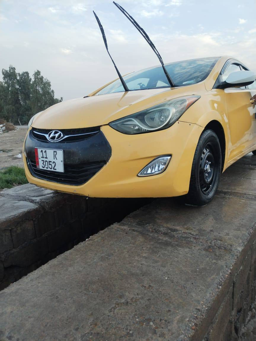 السلام عليكم 
الانترا 12رقم بغداد انكليزي نص فول كنديه حادث سلت سبير  والباب  جهت العبري شبر تصليح والباقي مكفول محرك خير من الله تخم تاير مكاني بغداد ابوغريب 
السعر 105وبيه مجال شي قليل 
***********
