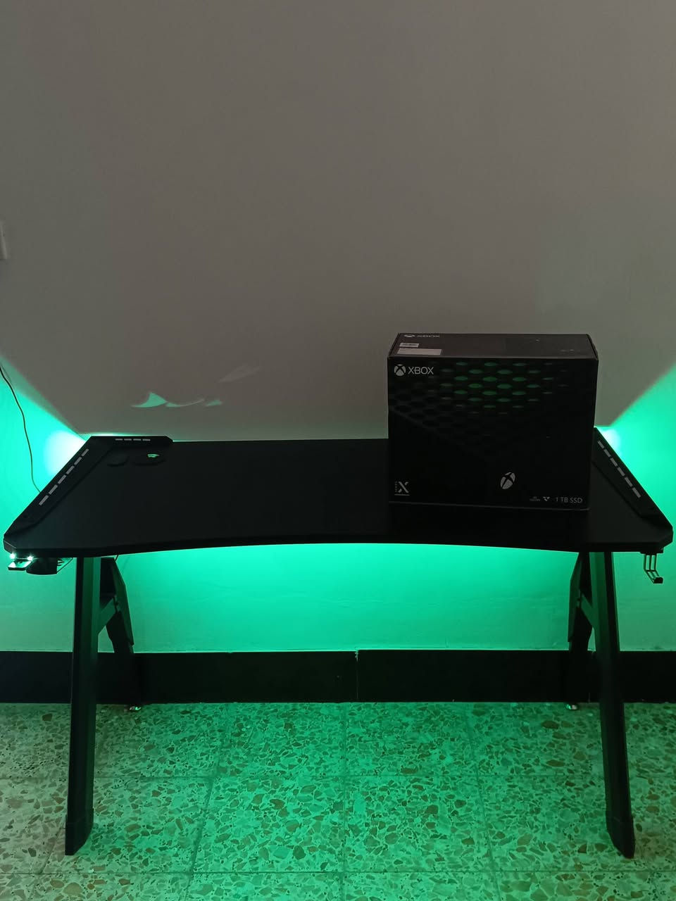 السلام عليكم للبيع ميز گيمنگ مع نشره RGB غير مستخدم مكاني النجف ما عندي توصيل
السعر 110 وبي مجال
للتواصل ***********
