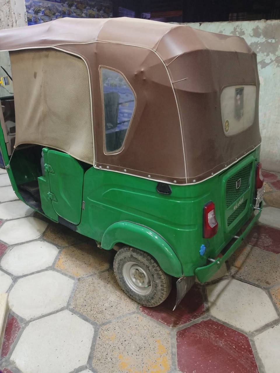 تكتك للبيع)موديل 2022 شهر 11
مرقم انكليزي...كفالة عامة عامة 
السعر .8 ونص قفل 
بغداد الباوية المعامل..
***********..وتساب فقط
