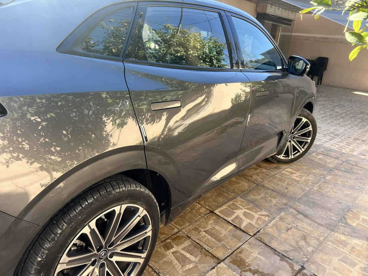 السلام عليكم
  شانجان unik للبيع موديل 2022 
لون رصاصي
فول 
ماشيه 62000km
الرقم اربيل  بيه تعديل بسيط جاملغ الخلفي سكن
للاتصال ***********
السياره بأسمي تحويل وكاله موجود السعر 
230$ وبيه مجال بسيط 
ضمان الشركه ينتهي 2027
