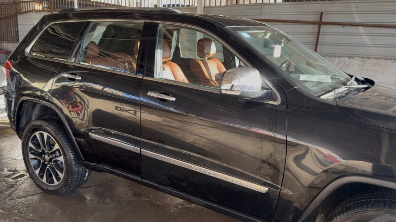 للبيع جيب
واحد على واحد 
2012  
8 سلندر 
داخل جوزي 
رقم بغداد 
حادث فقط جاملغ وباب 
السعر 150 

‭0774 694 3634‬ رقم الهاتف
