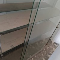 فاترينت العدد ٣انضاف الامنيوم الاصفر اثنين وهي التعليك انضاف حيل الارت...