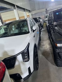 سورنتو مديل 2025 ماشيه ٢٠ الف السياره كفاله عامه عدا  BDR  ب جاملغ الخ...