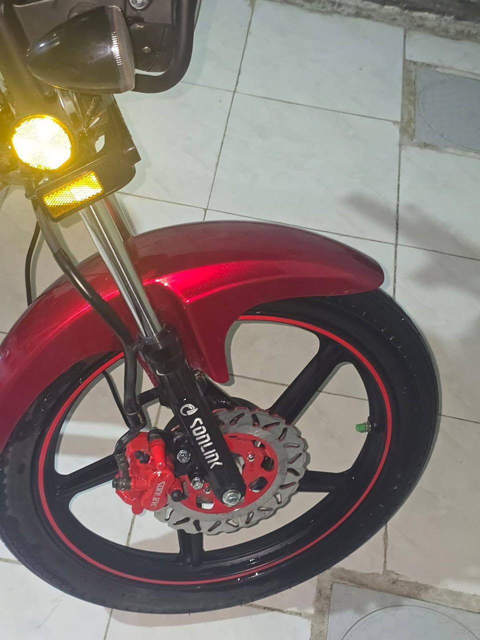 السلام عليكم دراجة سولنك للبيع الدراجة زيرو ماشيه اقل ال الف الدراجة بيها تشغيل عن بعد و دراجة مكفوله كفالة
 عامه  الدراجه كلشي بيها كامل من كهربائيات ومحرك و ارواق سكنر يعني متترقم بيها اوراق بس متترقم الدراجة معروضة ب 900 وبيها مجال جدأً بسيط ومكاني بغداد زعفرانيه ما متواجد خاف فقط واتساب او على خط وهذا رقمي ***********
