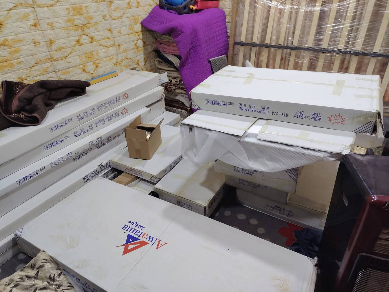 سلام عليكم ورحمة الله غرفة كاملة ومامستخدمه صارلها شهر تقريبآ السعر مليون و 800 الف الخاص مفتوح وت ***********
