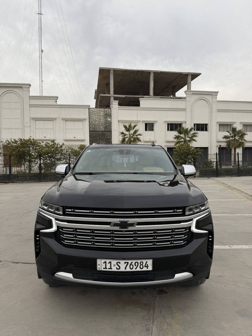 السلام عليكم 
 للبيع تاهو 
موديل (2022) بريمير 
 السيارة خليجية  وكالة المنصور علامة ضوء القمر
فوووول مواصفات 1/1 

بدون صبغ فقط تكحيل وبارد مكانين موضحات بالسونار 
رقم بغداد سنوية ورقم وهزة جديدة 
تحويل ثاني يوم
 
1_بانوراما 
2_ لايتات زينون LED 
3_ داتا شو 
4_ كشنات جلد تدفئه وتبريد 
5_ جكات 
6_ شحن لاسلكي 
7_ عدد البصمات 5 
8_ شاشات خلفية 
9_ دوسات كهربائية 
10_ نقطة عمياء بالمري 
11_ تحديد مسار
12_ الصندوق كهرباء 
13_ حساسات خلفية وامامية 
14_ كامرات 360 درجة 
15_ نظام صوت بوس
والسيارة بعد بيه هوايه مواصفات والبريمير معروفه مواصفاته  السياره ماشيه 150 كم علي ايدي 
كير مكينة كلة كفاله
بصمتين وياها
سعرها مناسب  ( 485)   وبيها مجال بسيط مال جيتك 
مكاني بغداد حي القاهرة
***********
