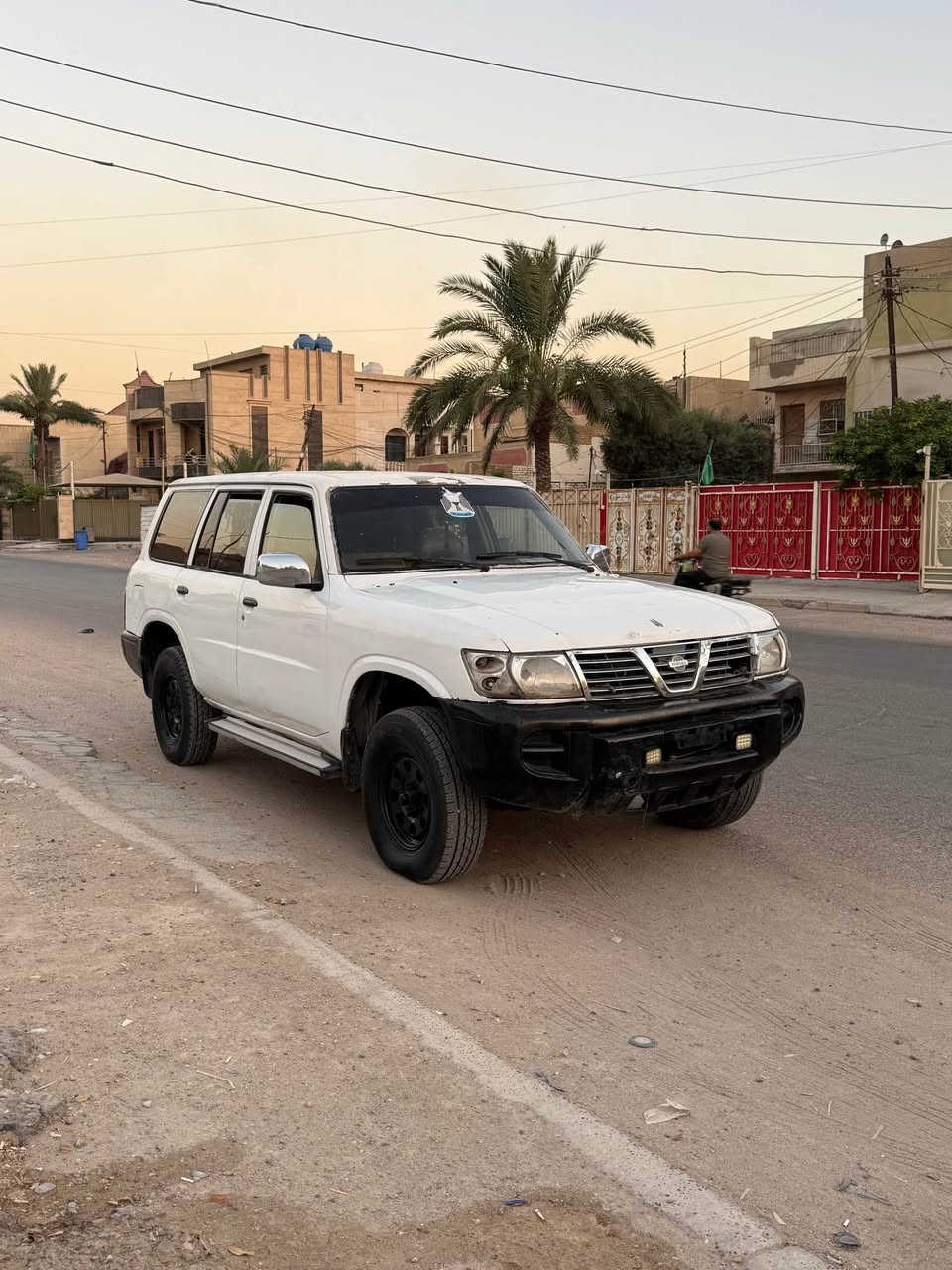 سلام عليكم نيسان باترول 2003مزاد وزاره داخليه 
مكينة 4500بلادي 
ادامة كاملة على منظومة البانزين 
باتري جديد 
منظومة مال تبريد كله جديد ثلج 
كير ✯ ؏ـٱډʊ̤  
4*4شغال وكامل 
تخم تاير جديد 
لايت زنون 
السعر l63بيهة مجال للطبيبين
مكان سيارة بغداد البلديات 
للاستفسار *********** بغداد, العراق
