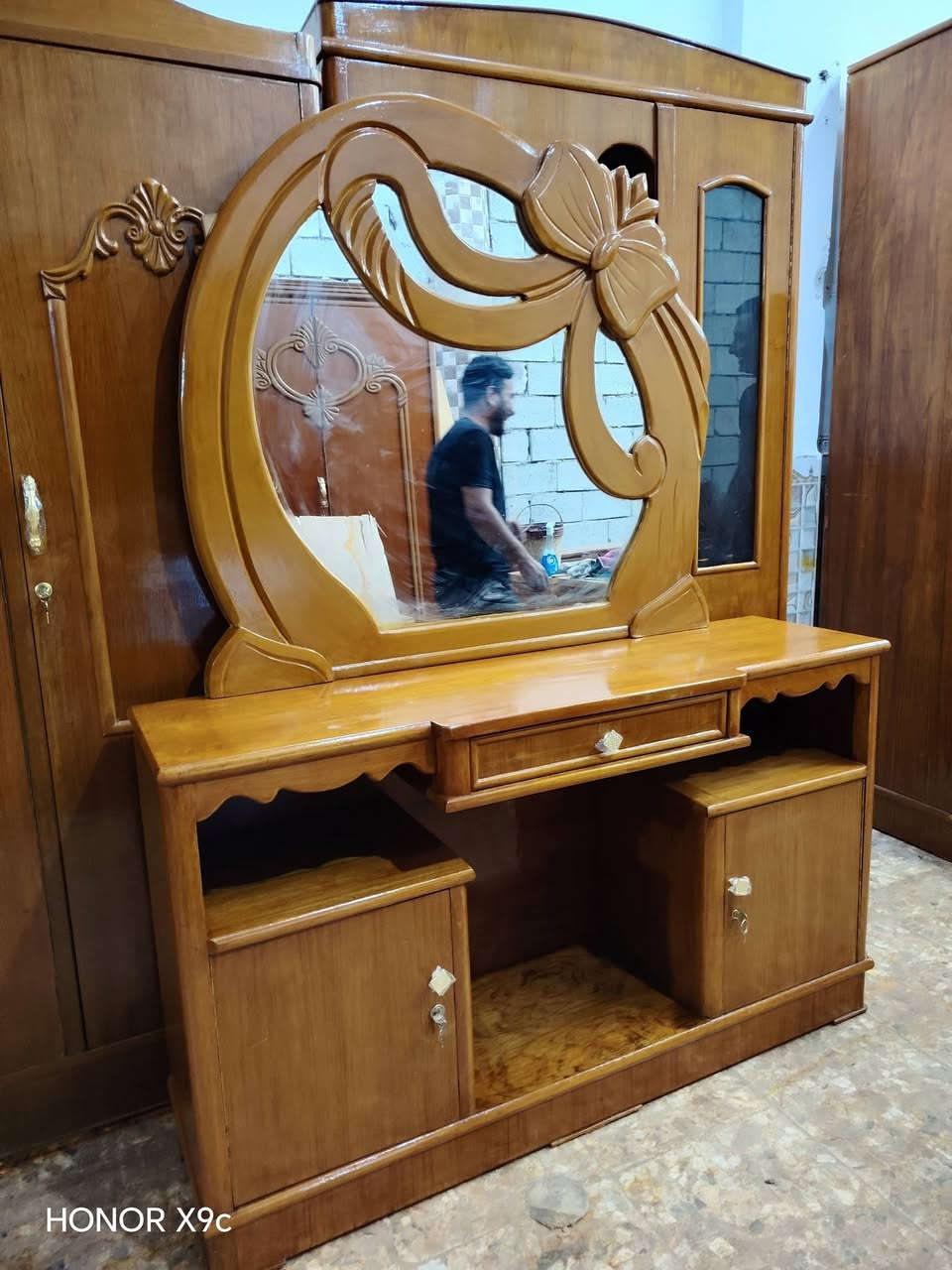 لسلام عليكم غرفه كامله ام 4️⃣ غرفه اجازه وكامله شغل درجه اولى تسكام غرفه كامله وجاهزه اي نقص ما بيها الوجه صاج نظيفه كلش نظافتها 90% غرفه شرط درجه اولى سيت واحد السعر 625 شامل الشد والتوصيل مجاني داخل النجف والشراي يتصل ***********
