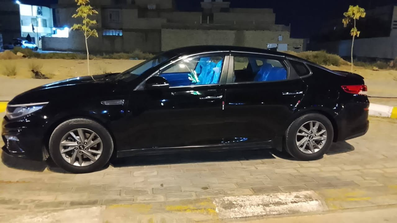 سلام عليكم سياره نوع اوبتيما مديل 2019سياره جديده كير مكينه حدايده تبريد تخم تاير اشاير مري سياره عله وضع شركه جديده خير من الله مانقصهه شي بيه قطعتين صبغ كلير اثر شخوط ولباقي كفاله عامه سياره بسمي تحويل ثاني يوم مكان السياره كربلاء السعر 114رقم الهاتف ***********
