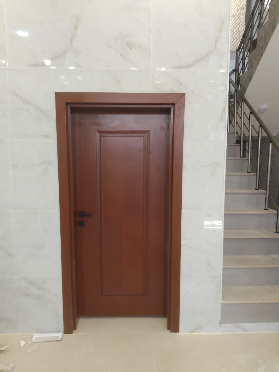 الباب 🚪🚪هو عنوان منزلك نحو التصميم الكلاسيكي يعطي فخامةقوية للمدخل وكذالك التناسق 
نحن نركز على نقاط التي تريدها:

نركز ع العزل الصوتي🔉🔉
والمتانة والأمان 
ومقاومة العوامل الجوية🌧️
نحن ننقل تركيزك نحو الأفضل والجودة الملموسة وتوفر الصيانة
كذلك شهادة ضمان تضمن لك عدم حدوث اي تقوس او تغير في اللون لمدة١٠سنوات🔥🔥🔥

((مناسب-عملي -فاخر))

اسطنبول للابواب التركي

يقدم كل ماهو حديث وعصري


**إذا كنت صاحب هذا الإعلان وتريد حذفه لأي سبب، رجاءا أرسل رسالة إلى الدعم الفني**