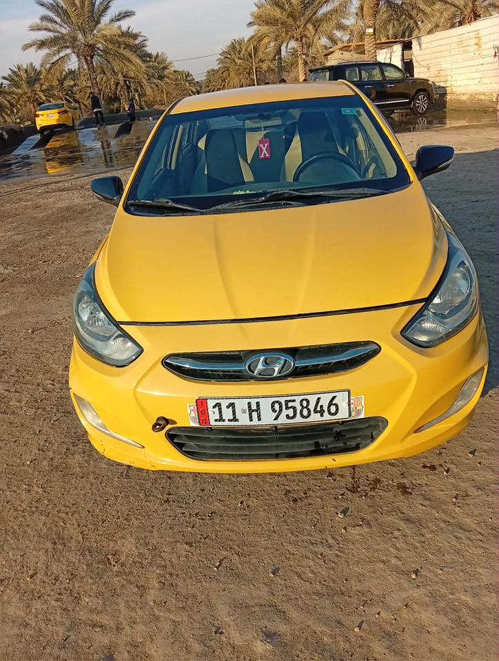 السلام عليكم
اكسنت موديل 15
رقم بغداد بسمي 
رقم انكليزي سياره جاهزه ع اخر حبايه تخم تاير حداديه مكينه كير جديد قبل اسبوع شاده  جويتر جديد اويل بم جديد كلهن جدد شادهن  سياره مكفواله من التبديل 
سياره سعره 95وبيه مجال كلش قليل 
مكان سياره  الديوانيه الشافعيه 
رقم مبايل ‭0786 993 0244‬
