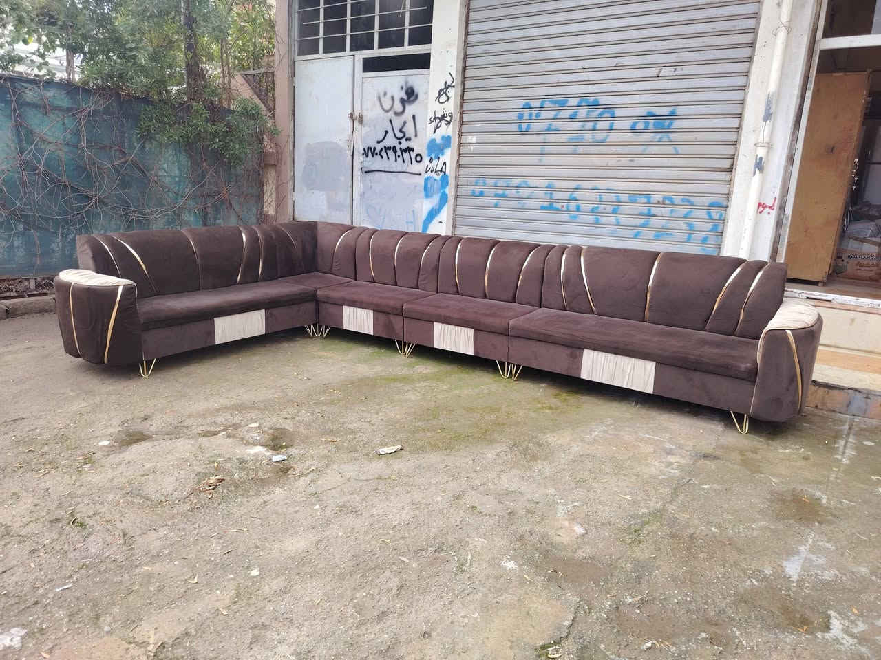 سلام عليكم ديوان للبيع 7 امتار تفصال وليس سوكي  سعر260  الف
مكاني أسرئ مفقودين ***********
