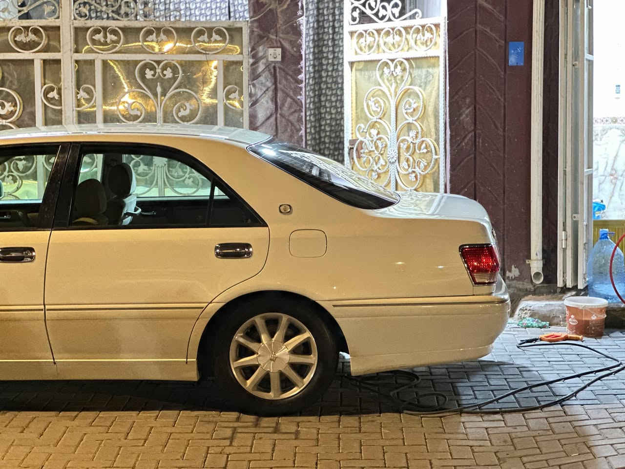 السلام عليكم جنون للبيع ادوات شاصي 71دكمتين كرستال اصل كشنات كهربائي برده خلفيه شاشه مكان السياره البصره ***********الاصمعي الجديد بدون كص
