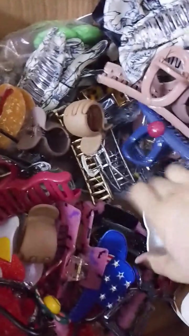 اكسسوارات شعر نسائي 130قطعه 45,الف مع توصيل


**إذا كنت صاحب هذا الإعلان وتريد حذفه لأي سبب، رجاءا أرسل رسالة إلى الدعم الفني**