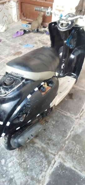 السلام عليكم مصريه 150 وبيها مجال
 عوزها لايت وشاير والصلانصه بيها زرف زغير 
مكينه تخبل شلعه ومشي شرط 60 
للبيع ناصريه مركز بالاسكان 
***********
