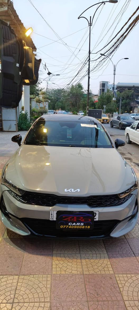 سلام عليكم k5 امريكي
موديل ٢٢ داخل احمر فول واحد على واحد سقف بلول بنوراما تشغيل عن بعد لون سمنتي المميز لايت زينون موصفاتها المعروفه اني الشرعي السياره باسمي مكان السياره الموصل 
سعرها ٢١٠ وبيها مجال 
***********
