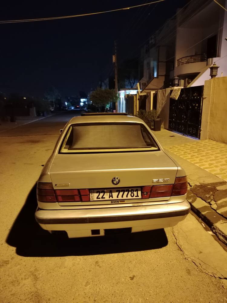 سڵاو چۆنن جەماعەت بیم مۆدیل 1991سەیایکی پاکو بی مەسروف کاڕەبای کامل ئیش دەکا بی جاملغی پیشەوەی لای سایق قنجیکی بجووکی هەیە بە تاحدیل ساڕد هاتۆتەوە بی ماعجوونە چواڕ ویلی بیلادی لەژیڕە چواڕ تەیای تازە رەقەم و سەنەوی نویە دەفتەڕ بەنزینیشی هەیە سەحڕی 68وەڕەقە مەجالیکی کەم برایانە گەڕ موشتەڕی نی تیل مەکە لەگەل ریزم ***********وەتساپی لەسەڕ كركوك, العراق
