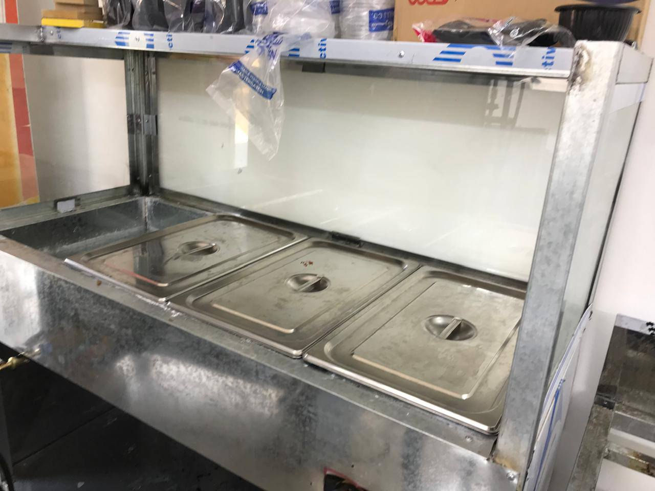 غراض مطعم للبيع جدد مستخدمات سبوع وبسعر مناسب شواية دجاج حمايت تمن ومرك وطباخ سعر 750وبيه مجال مكلف بنشر رقم صاحبهن *********** ابو احمد
