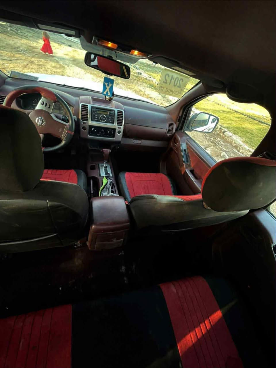 سلام عليكم بيكم نيفاره موديل ٢٠١٢ السياره كفاله ماعده الي مذكور بالسونار محرك ٢٧٠٠ دكشن عالي رقم بغداد سنويه ل ٢٠٣٠ رقم إنكليزي جديد سياره جديده بمعنى الكلمه السعر ب ١١٥ وبيه مجال بسيط المكان بغداد 
***********
