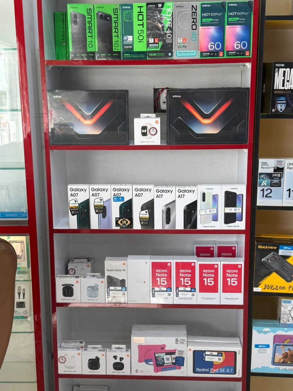 يتوفر لدينا أجهزة موبايل وايباد وساعات سمارت مختلف الماركات والأحجام كما موضح في الصور نقدا وبالتقسيط 
#جمعيةبيتي
#للبيع بالتقسيط


**إذا كنت صاحب هذا الإعلان وتريد حذفه لأي سبب، رجاءا أرسل رسالة إلى الدعم الفني**