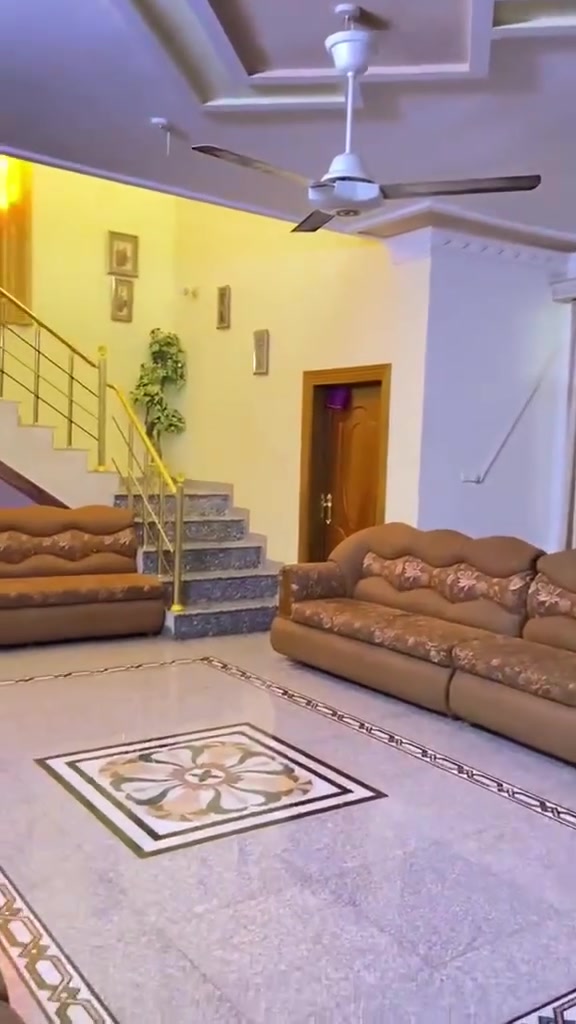 دار للبيع مساحه الدار 400
الأنبار خالديه القدس 
حديقه وطرمه 
الطابق الأرضي ٢ غرف نوم
صاله هول ومطبخ وحولي وحمام عدد ٢
الطابق الثاني غرف نوم بااقي تفاصل اتواصل ‭

‭***********‬ ♥️
