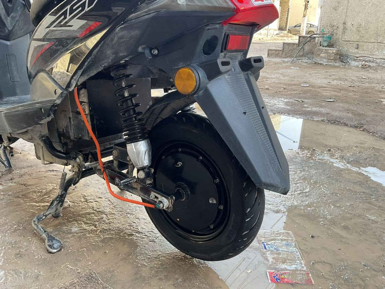 دراجه شحن اشتريته قبل ٥ اشهر جديد
لون اسود
سبايدر و جاملخ موجودين
اربع سرع
ونضام R
سويجين وبصمتين
شكد ماتدريد اغسل عادي
لايت زنون عالي ناصية
اشاير يمنه يسره
شاحنه تفصل من تفول شحن
دكم تطلع كل الأعطال بل شاشه 
سرعه حقيقيه ٦٠
تايرات جديده
شراي راسني خاص *********** واتساب بيه مجال للطيبين
