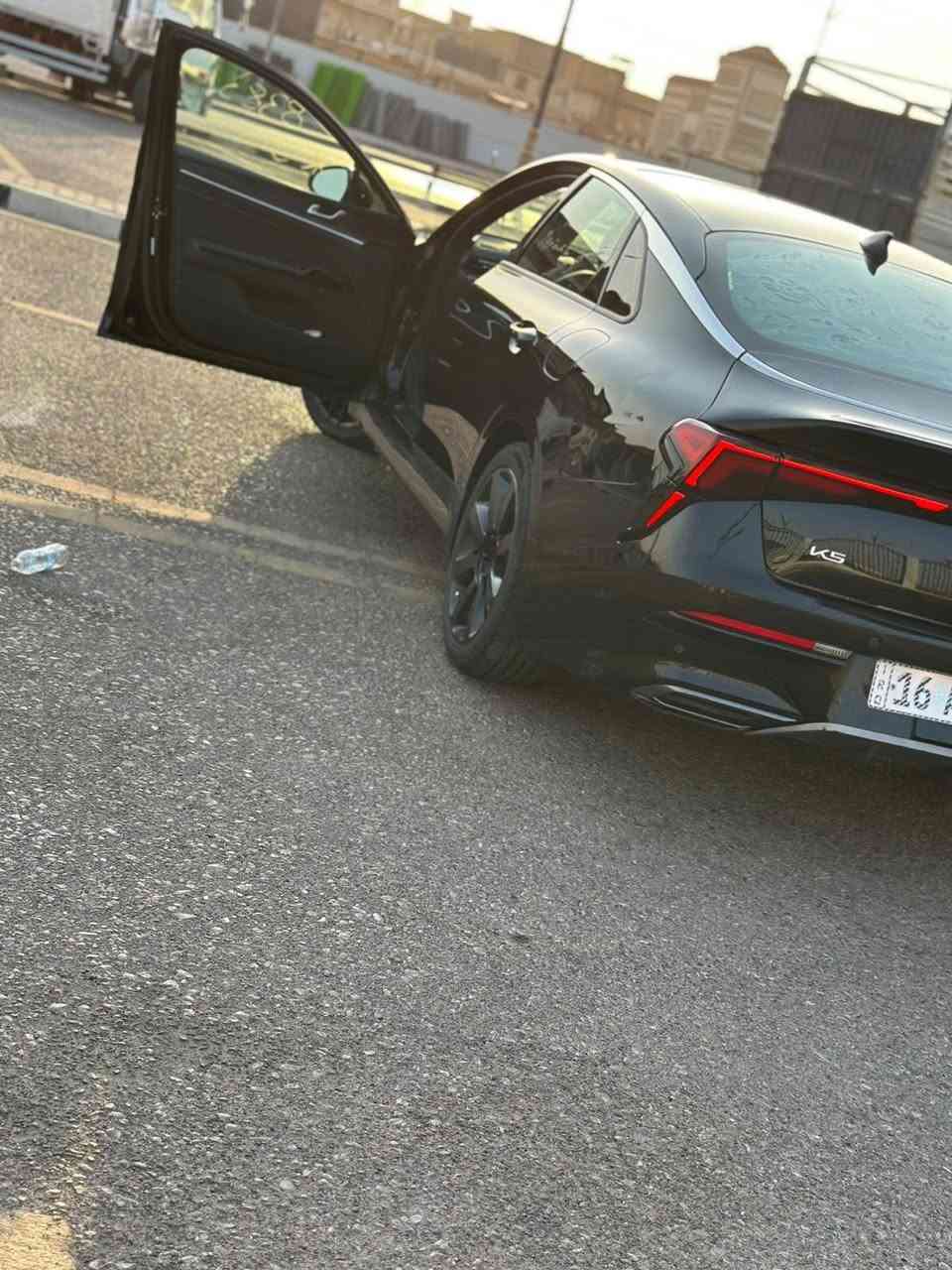 سلام عليكم
K5 2025جي تي لاين 

ماشيه 16 الف كيلو 

مواصفات 

كشنات جلد رياضي

لد متكامل داخل الغرفه 

بصمه دخول ذكي

دفع الرباعي 

كشنات تدفئه 

لايت امامي ذكي عالي وناصي Auto 

شاشه متصله

شحن هاتف لاسلكي 

ابل كار بلي اندرويد اوتو لاسلكي 

ستيرن رياضي حرف D

هاند بريك بصمه

تشغيل عن بعد 

مثبت سرعه 

نضام ABS

مانع انزلاق حساس أطارات 

اطارات تخم جديد

بك لايت ليد

كامره 

شاشه اعطال 

مراقبة النقطة العمياء

رادار الخطوط البيضاء 

اشاير بالمري 

كشنات جلد

مقعد امامي كهرباء 

نضام قياده أيكو + سبورت +سمارت +نورمال

بلوتوث + aux + usb + type-c 

فول تحكم ستيرن

كير أوتو + عادي

اوتو بريك  

‏ ‏الخريطة

توقف ذاتي عند الرجوع

صندوك بصمه

‏AUTO HOLD

نظام الملاحة

مصابيح خلفية LED

مصابيح ضباب LED

السياره وارد امريكي 

خاليه من اي نقص

سياقه ذاتيه 

الرقم ***********
