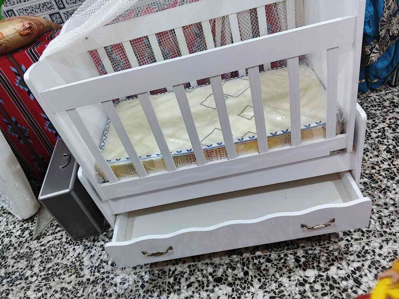 كاروك اطفال من حديث الولادة لحد عمر 4 سنوات نظيف اخو الجديد بـ 130 وبي مجال بسيط مكاني الزعفرانية نهاية اربع شوارع


**إذا كنت صاحب هذا الإعلان وتريد حذفه لأي سبب، رجاءا أرسل رسالة إلى الدعم الفني**