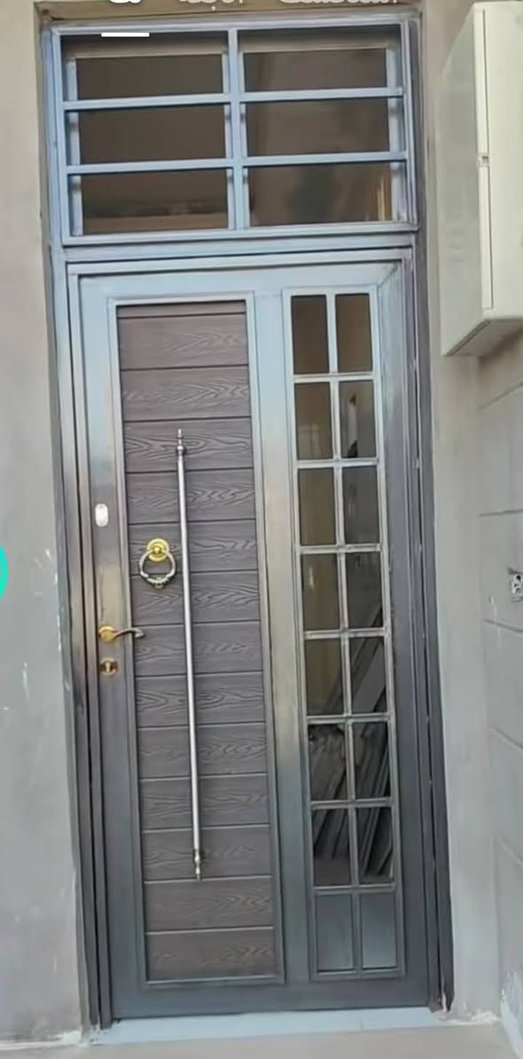 سلام عليكم كادر متفرغ نشتغل بموقع العمل يعني عندك سقيفه أبواب شبابيك َ محجرات كلشي نشتغل  نجي ناخذ قياسات ونشتغل بالموقع الي بيه الشغل ابو الشغل يجي ويانه نسوك الحديدالي يريده ونشتغله الي يريده واي نموذج عندك اني اشتغله يعني ع صور الي تريده انت والحديد الي ترديه وشرط اذا مو نفس الحديد الي تريده لا تشتغل ولا تنطيني ربع دينار والرزق على الله لباقي الاستفسارات مراسله الصفحه او الاتصال على الرقم ***********
