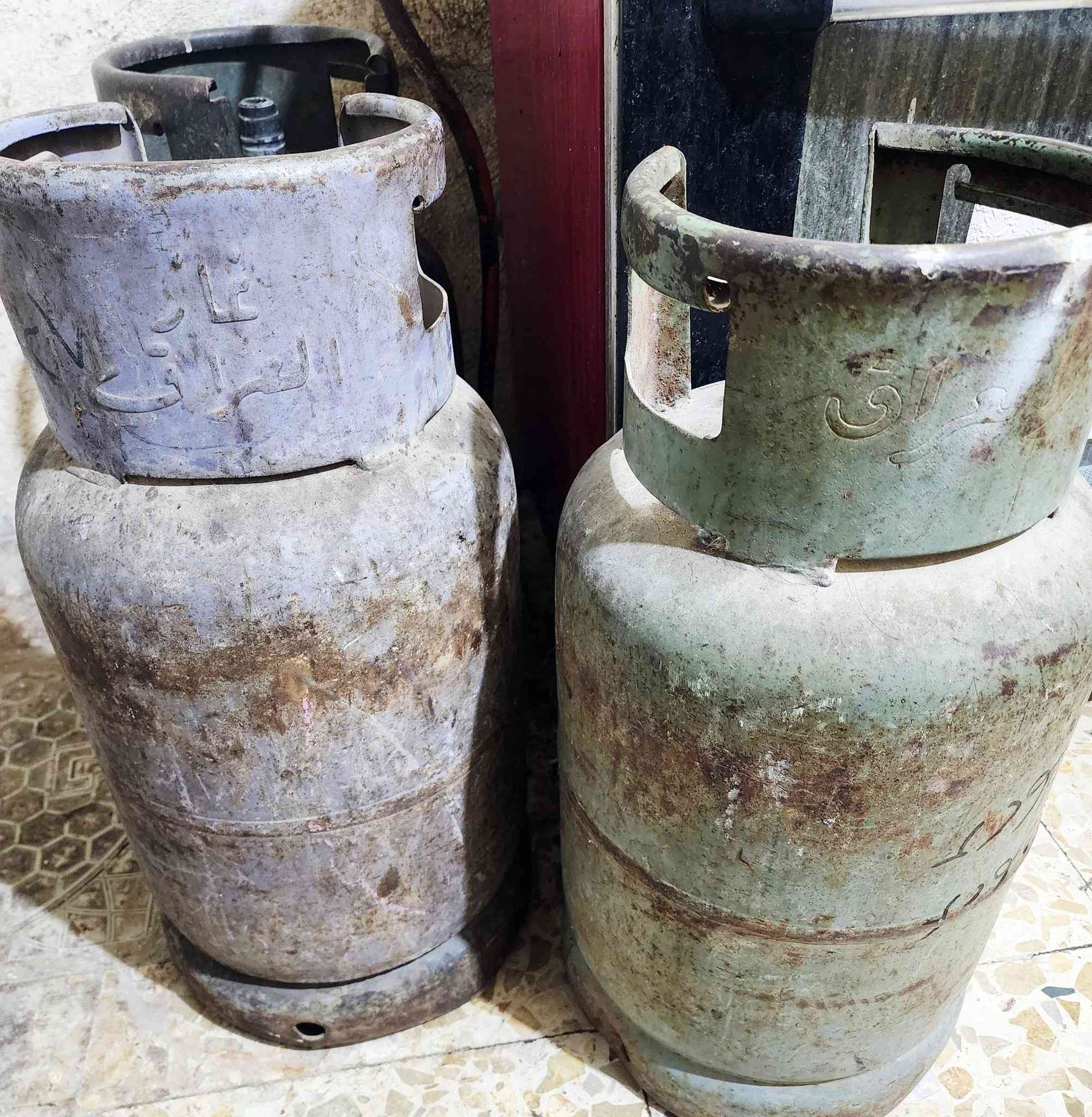 قناني غاز عراقية اصلية عدد ٣ متروسات غاز سعر ٢٥٠ قفل


**إذا كنت صاحب هذا الإعلان وتريد حذفه لأي سبب، رجاءا أرسل رسالة إلى الدعم الفني**