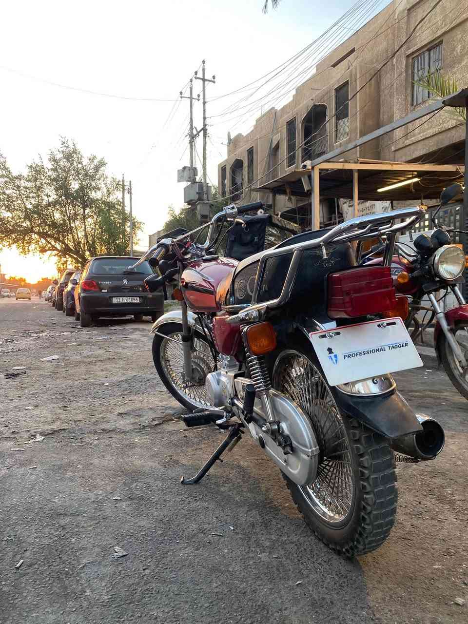 ام عليكم أيراني تايكر 2025 دراجه نضيفه مامشتغله دلفري مال بيت دراجه الله شاهد نضيفه دراجه جيب فيتر وفحص مكاني بغداد البياع السعر 550وبيها مجال بسيط ***********بس واتساب فقط
