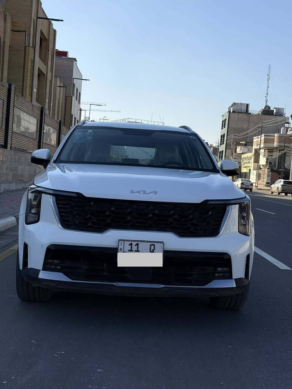 سلام عليكم
سيارة سورنتو 2025 خليجي مكفوله كفاله عامه 

 مواصفات فول قماره حديد  

رقم بغداد انكليزي بسمي 

 كامره خلفي 

ويل 20

الكير عصا

اناره محيطيه متعدده الالوان

ماشيه ٢٠٠٠كم

لايت زنون عالي ناصي

لايت خلفي امامي LED
تشغيل عن بعد
 بعده وضع الشركه سياره
محرك 4 سلندر

كير عصا

كشنات كهربائي

هندبرك رجل

وضعيات قياده 

مساعده منحدرات 

جنطه كهرباء

تشغيل عن بعد

شاشه متصل 

دوشمه مخمل وكشنات 

شاحن وايرلس 

كيجات متغير الكتروني وعادي

شاشه لمس متغير التحكم 

ستيرن فول تحكم

7راكب

الاناره الداخليه LED

دخول بصمه ذكي

حساس امامي

حساس خلفي

قبضات الباب الالمنيوم 

مري شفط

حاملات اكواب 

جام 4 AOT

تشغيل عن بعد.

 الاستفسار ***********
