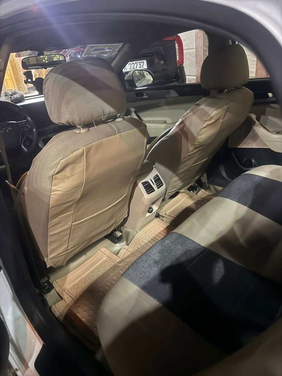 سلام عليكم
سوناتا 2015 خليجي  
ماشيه 170الف كم حقيقي شرط الفحص 
مكينه 2400 دوش  
بيه جاملغ فاقط
شاشه وكامرة 
رادارات 
كشنات كهرباء  
رقم بغداد بإسمي تحويل مباشر 
سيارة جديده 
السعر 130
رقم صاحب ***********

ََ
