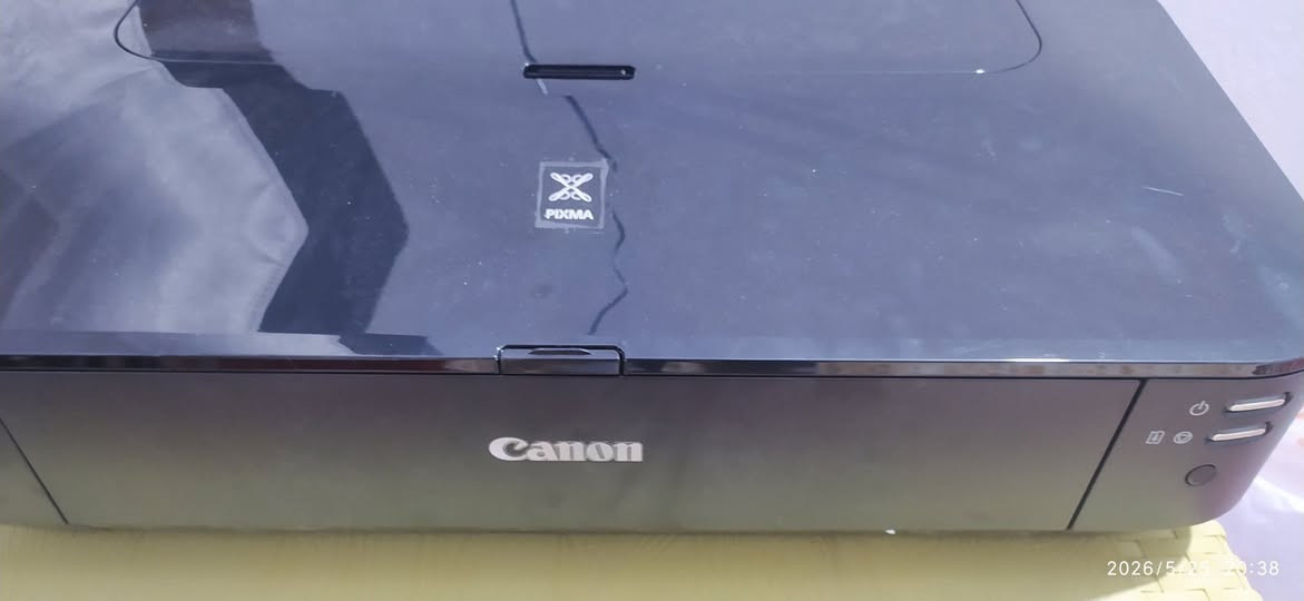 للبيع طابعة كانون pixma ix6840
تطبع ورق حجم A3 جديدة استخدام 3 ايام فقط 
سعرها 400 .


**إذا كنت صاحب هذا الإعلان وتريد حذفه لأي سبب، رجاءا أرسل رسالة إلى الدعم الفني**