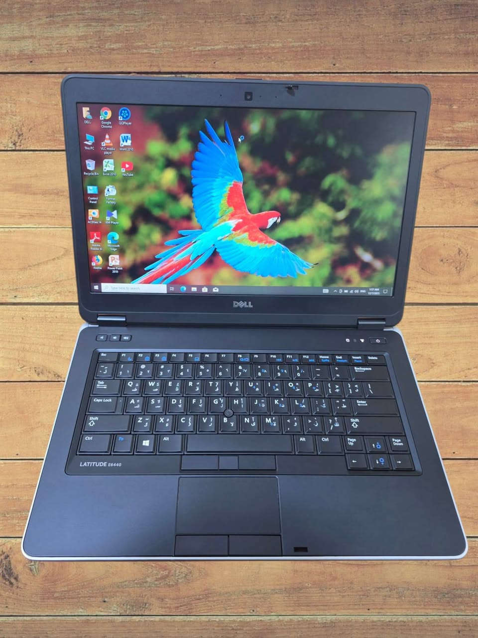 💻لابتوب بكارتين شاشة
كارت شاشة خارجي وداخلي 

 ممتاز للدراسة والطباعة والتصميم، والفوتوشوب، والألعاب 🎮

DELL Latitude 6440

مواصفات الجهاز 💻
✔️معالج.  Cor i 5 
✔️الجيل الرابع4️⃣
✔️نوع المعالج M القوي والسريع 
✔️رام 8 گيگا وقابل للتطوير 
✔️هارد 256 كيكا نوع ssd السريع
✔️حجم الشاشه 14.1انج
✔️يحتوي على كارتين شاشة 
***كارت الشاشة الداخلي 4 گيگا intel
***كارت الشاشه الخارجي 2GB 
✔️بطارية ليثيوم ممتازة جدا 
✔️يحتوي على مشغل أقراص DVD
 
ملحقات الجهاز
شاحنة الاصلية و حقيبة هدية 🎁
السعر النهائي 180 الف


**إذا كنت صاحب هذا الإعلان وتريد حذفه لأي سبب، رجاءا أرسل رسالة إلى الدعم الفني**