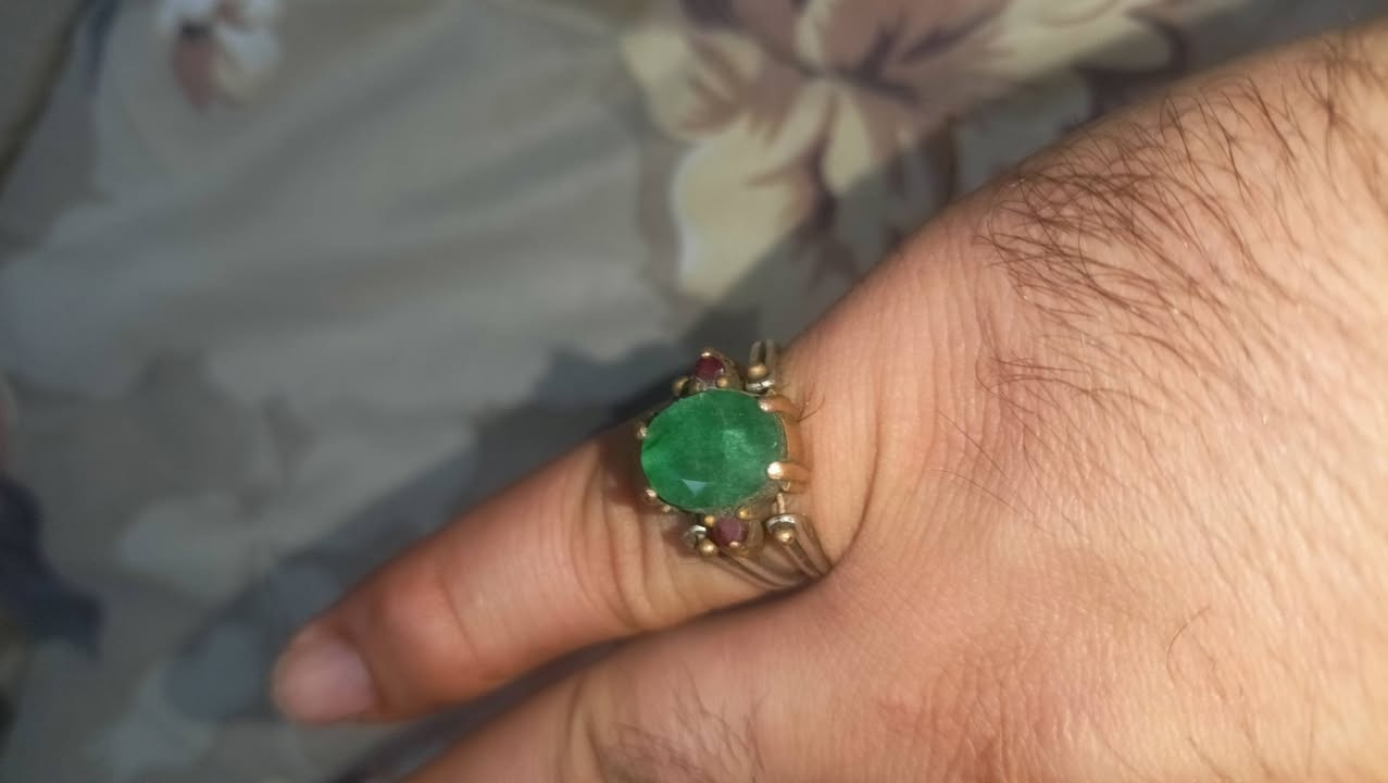 خاتم قلاب حجرتين فضه وداير نحاس
يحتوي ياقوت تركي احمر مع زمرد هندي اخضر بسعر 50 الف مع توصيل للمحافظات


**إذا كنت صاحب هذا الإعلان وتريد حذفه لأي سبب، رجاءا أرسل رسالة إلى الدعم الفني**