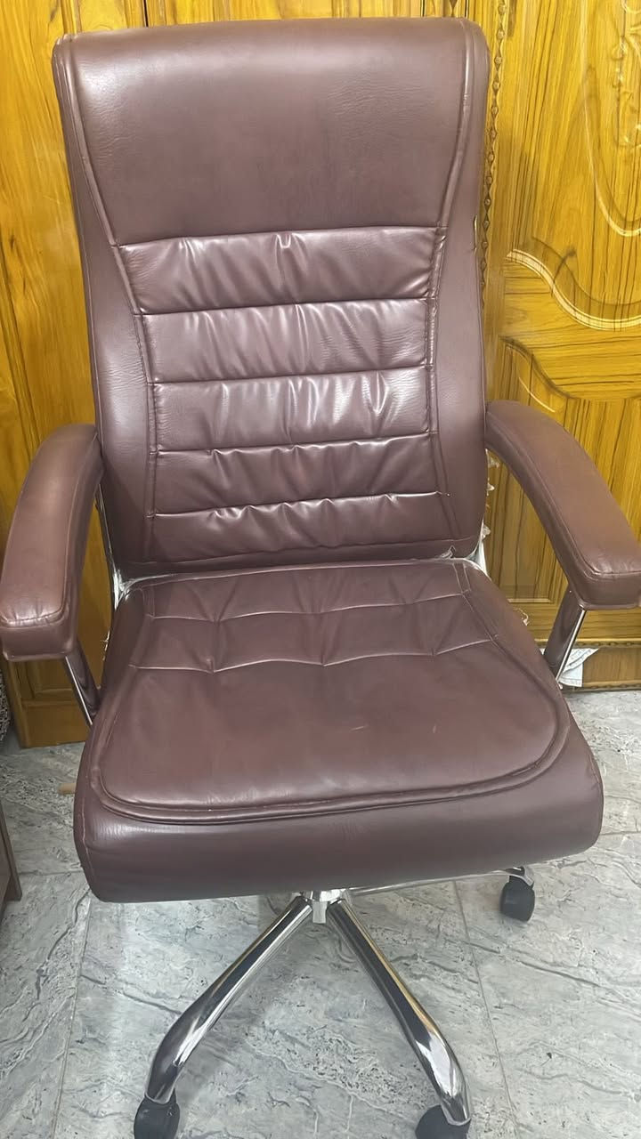 كرسي كذالك مال مكتب متحرك وجديد طبي ال اصلي ارقى نوعيه يتعلى ويتنصى كلش نضيف ما مستعمل شهر تقريبا اقل سعره 130 وبيه مجال


**إذا كنت صاحب هذا الإعلان وتريد حذفه لأي سبب، رجاءا أرسل رسالة إلى الدعم الفني**