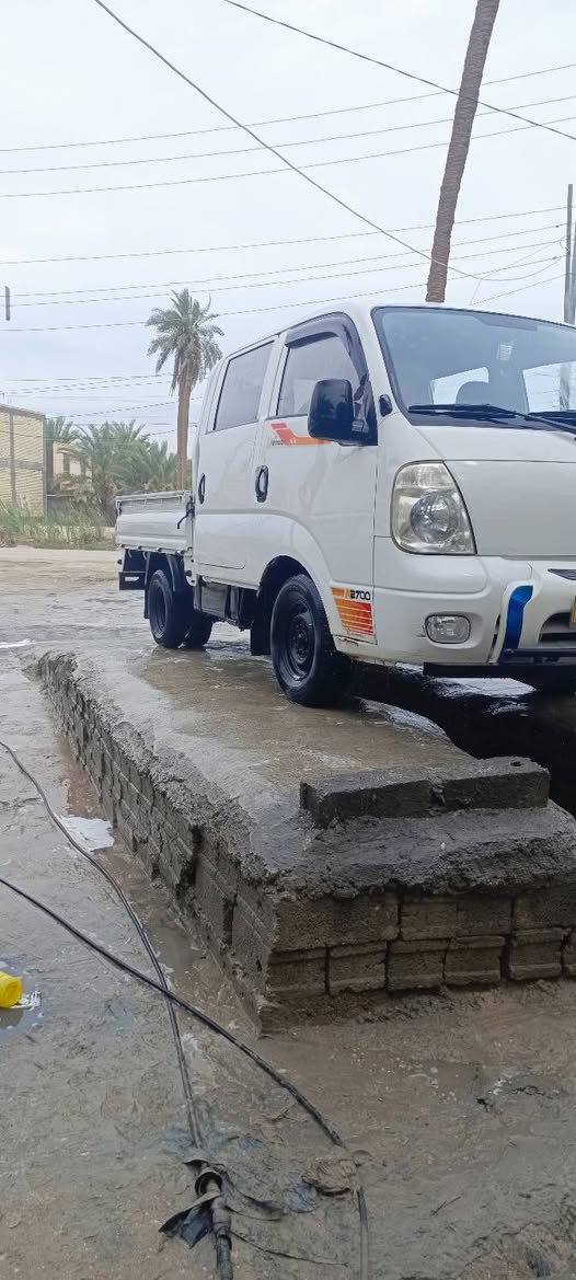 كيا موديل 2009
سلام عليكم عندي سياره موديل 2009 
مكينه كير اكسن شاصي تخم تاير صدر جديد 
رقم بابل بسمي تحويل ثاني يوم عنوان سياره كربلاء 
سنويه 2030 اني مامتواجد على الفيس الاستفسار اتصال على رقم الموبايل ***********
