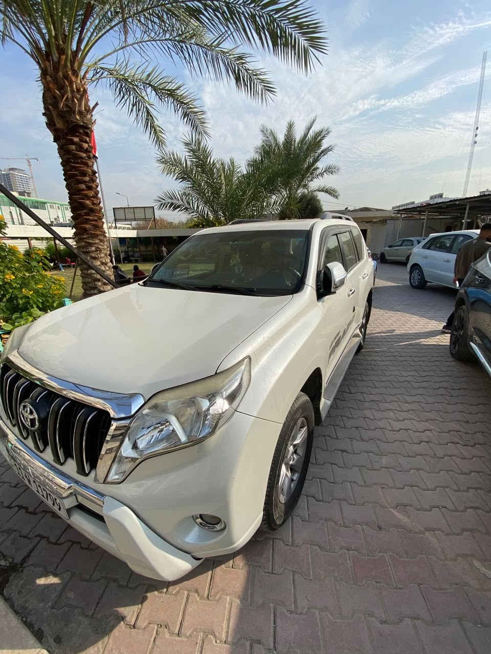 سلام عليكم سيارة برادو
رقم بغداد الانكليزي

2014

خليجي 6سلندر 

ماشية 140 الف 

سيارة نظيفة مال بيت 

بيها بارد خفيف بين الباب والجاملغ


**إذا كنت صاحب هذا الإعلان وتريد حذفه لأي سبب، رجاءا أرسل رسالة إلى الدعم الفني**