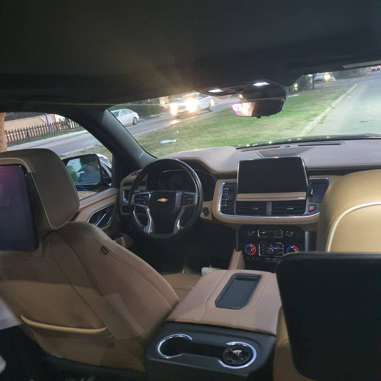 السلام عليكم
تاهو بريمير وكالة المنصور

سعر  57.000$ وبيها مجال بسيط

سنويه  بأسمي تحويل مباشر 

فوول مواصفات جگات 

 

الموديل : 2023 ( خليجي ) ماشيه 40.000 

‎اللون : اسود ◇ 

◇مغلفه ppf أصلي ضمان 8 سنوات 

◇محرك و گير شرط مامفتوح 

◇سياره مكفول  كفاله عام

‎جكات كهرباء◇ 

◇ جكات تصعد وتنزل 

‎اربع كامرات◇ 

‎حجم المحرك : 5300 Cc◇ 

‎عدد الاسطوانات : 8 اسطوانات ( 8 سلندر )◇ 

‎المواصفات : 

‎ سقف بانوراما ◇ 

‎ المقاعد كهربائية تدفئة و تبريد◇ 

‎ مقصوره الركاب من الجلد الفاخر + خشب ملكي ◇ 

‎ شاحن وايرلس لاسلكي◇ 

‎ نظام الرؤيه : 5 كامرات رؤيه شامل◇ 

‎ نظام التعليق مستقل◇ 

‎ كشنات ميموري خزن◇ 

‎ نظام الصوت BOSE سماعات  ◇ 

‎ دوسات كهرباء + اناره LED◇ 

◇ نظام سحب مقطوره تحكم كامل + كامرة لرؤية المطوره 

‎ داتا شو◇ 

‎ تشغيل بعد ◇ 

‎ 4 بصمات◇ 

‎ تحديد مسار ◇ 

‎ لد امامي ◇ 

‎مري شفط ◇ 

‎ 4 كامرات 360 درجه ◇ 

‎ رادار ◇ 

‎ جنطه ذكيه بلقدم تنفتح وتنسد ◇
‎ شاشات خلفيه◇ 

‎ جميع الكشنات كهرباء◇ 

‎ كشنات تدفئه تبريد ◇ 

‎ دوسات شفط ◇ 

‎ شاحن واير ليس◇ 

‎ ثلاجه ◇ 

‎ جميع المقاعد يوجد مخارج يوبي اس ◇
  
◇موقع السياره :  بغداد 
للأستفسار  ***********
