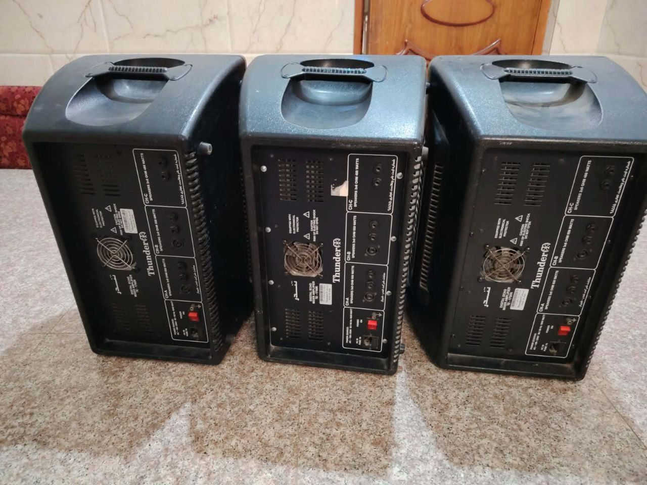 سلام عليكم خدام الحسين 
سماعات لبيع 6ازواج 
اجهزه تندر لبيع 
السعر خاص استفسار الاتصال على الرقم 
***********
العنوان الناصريه سوق الشيوخ
